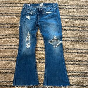 True Religion.. vintage Distressed Blue Jeans
